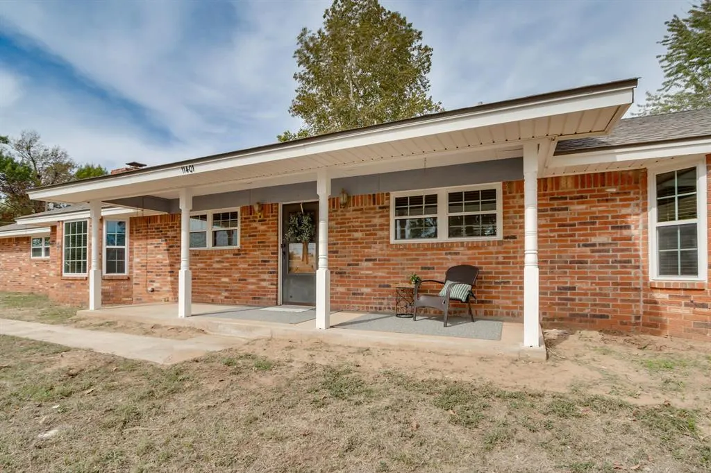 Photo 2 — 11401 E Sewell Avenue, Choctaw, OK 73020