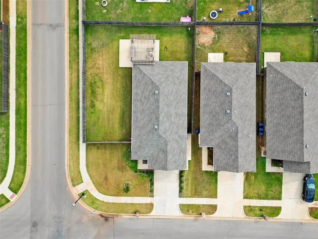Photo 8 — 19628 Brookville Drive, Edmond, OK 73012