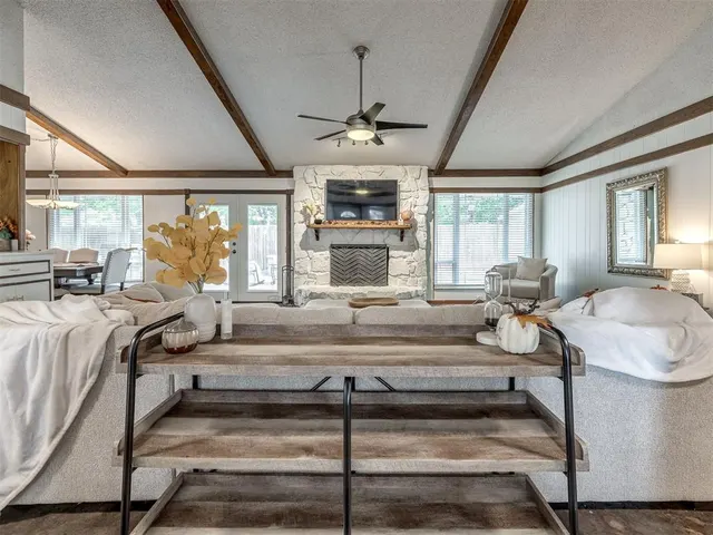 Photo 4 — 12016 Robinwood Place, Oklahoma City, OK 73120