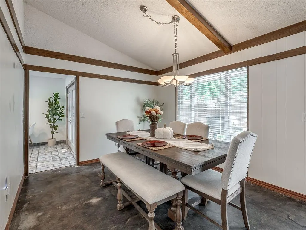 Photo 11 — 12016 Robinwood Place, Oklahoma City, OK 73120