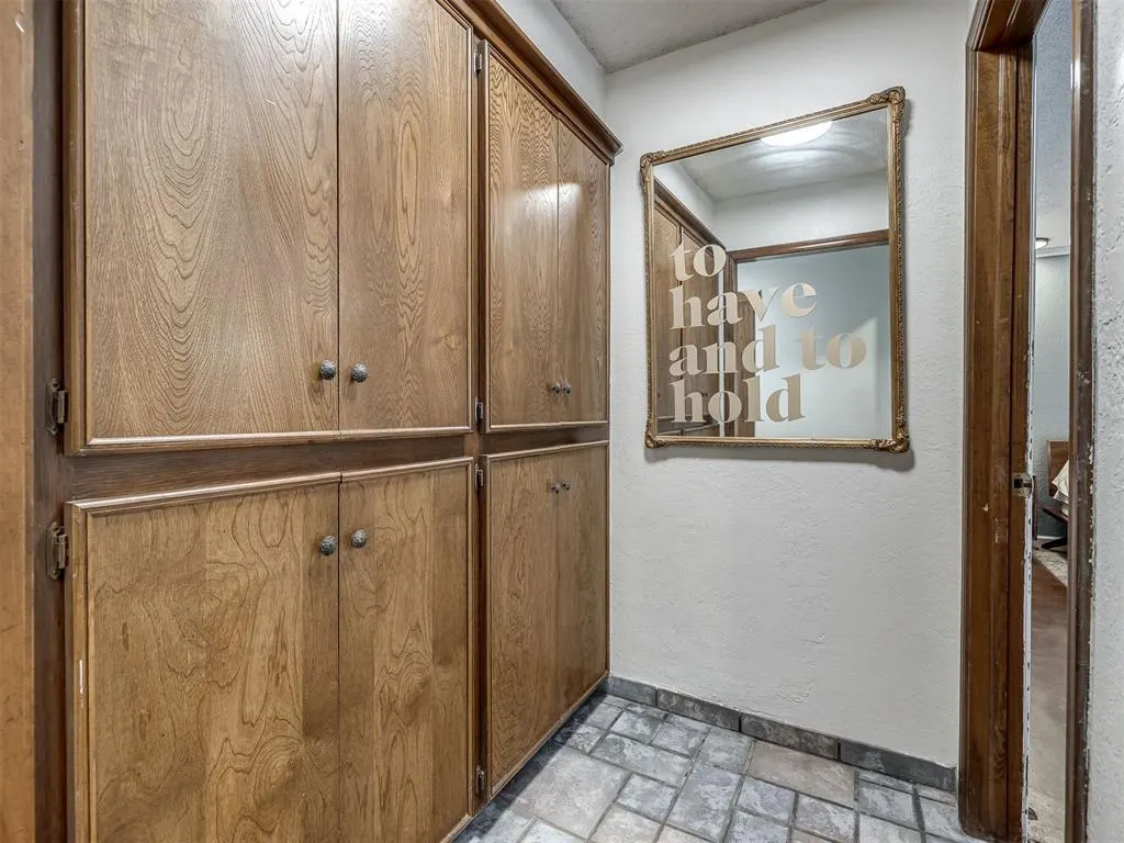 Photo 19 — 12016 Robinwood Place, Oklahoma City, OK 73120