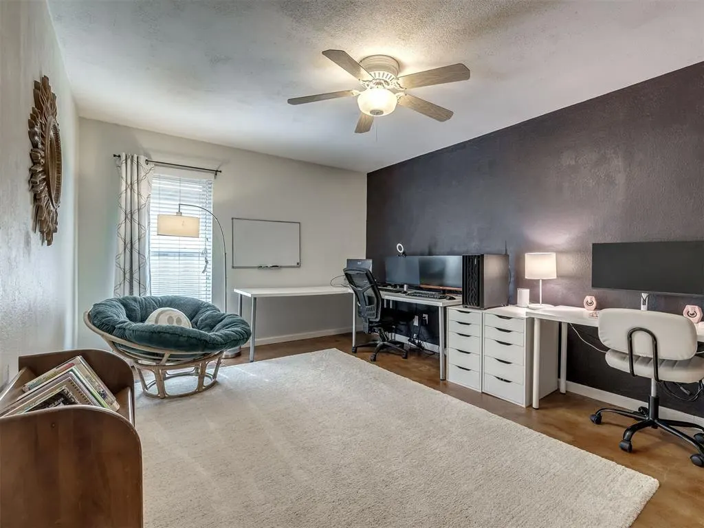 Photo 22 — 12016 Robinwood Place, Oklahoma City, OK 73120