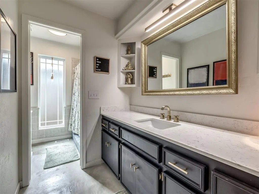 Photo 24 — 12016 Robinwood Place, Oklahoma City, OK 73120