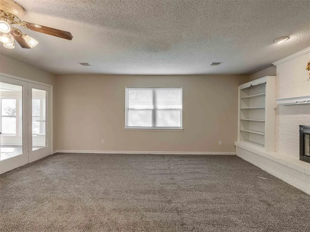 Photo 16 — 209 S Bristow Ave, Moore, OK 73160