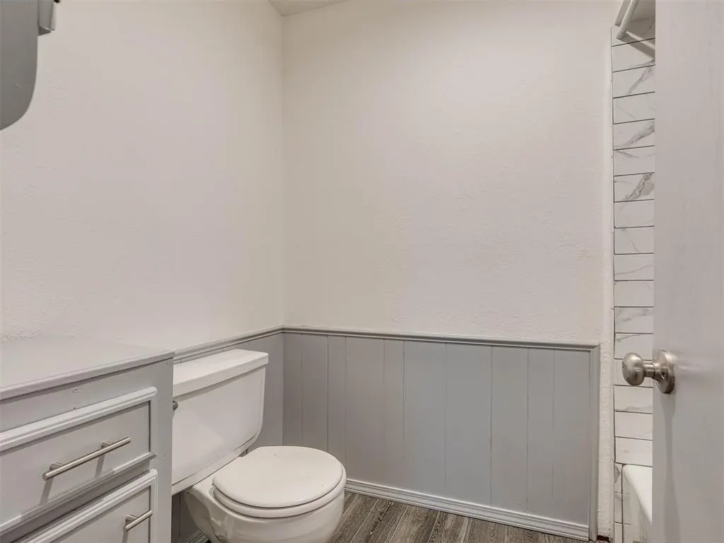 Photo 23 — 209 S Bristow Ave, Moore, OK 73160