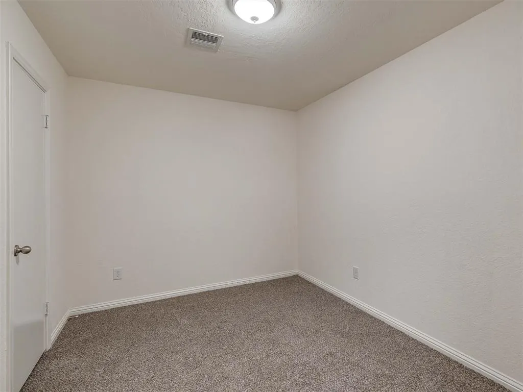 Photo 25 — 209 S Bristow Ave, Moore, OK 73160