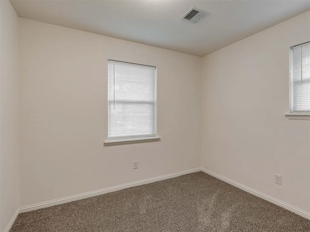 Photo 30 — 209 S Bristow Ave, Moore, OK 73160