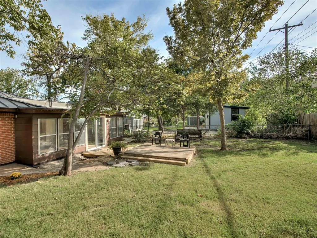 Photo 40 — 209 S Bristow Ave, Moore, OK 73160