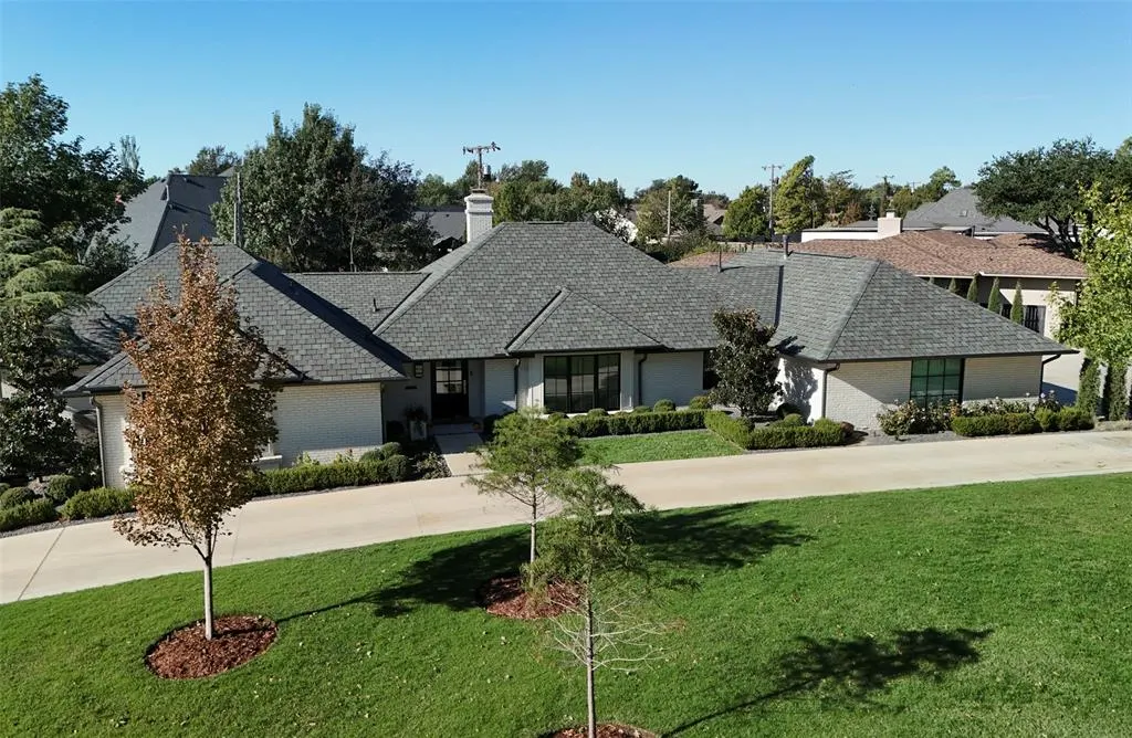 Front exterior — 1608 Westminster Place, Nichols Hills, OK 73120