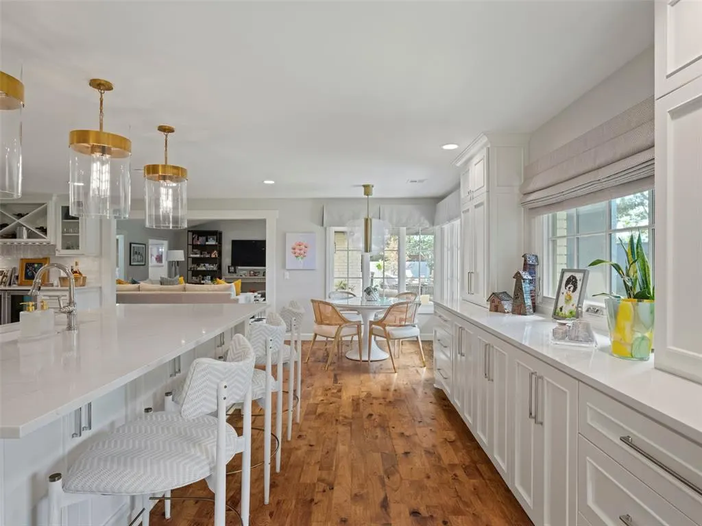Photo 10 — 1608 Westminster Place, Nichols Hills, OK 73120