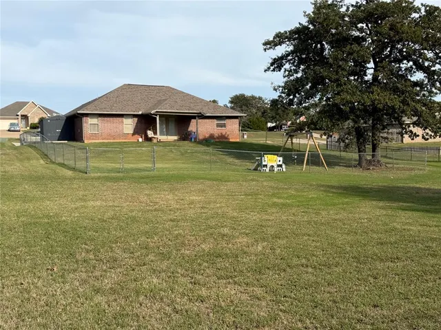 Photo 3 — 11525 Stonecrest, Guthrie, OK 73044