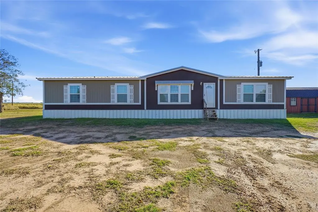 Front exterior — 17620 County Road NS 213 Road, Tipton, OK 73570