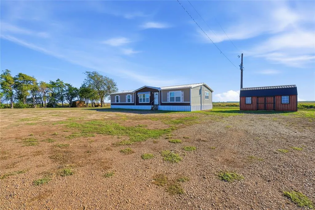 Photo 4 — 17620 County Road NS 213 Road, Tipton, OK 73570