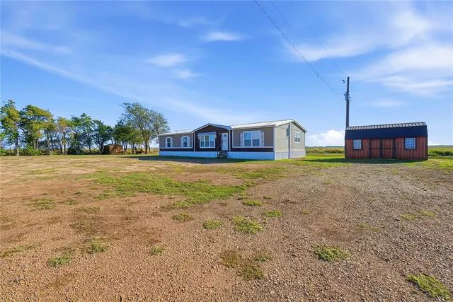 Photo 4 — 17620 County Road NS 213 Road, Tipton, OK 73570