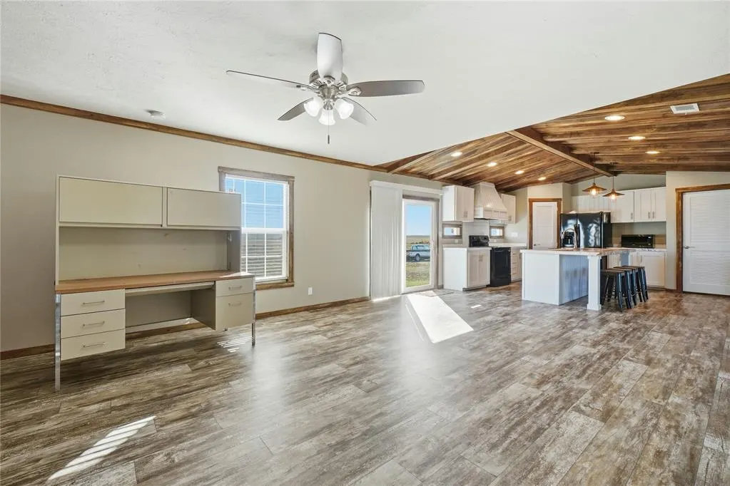 Photo 7 — 17620 County Road NS 213 Road, Tipton, OK 73570