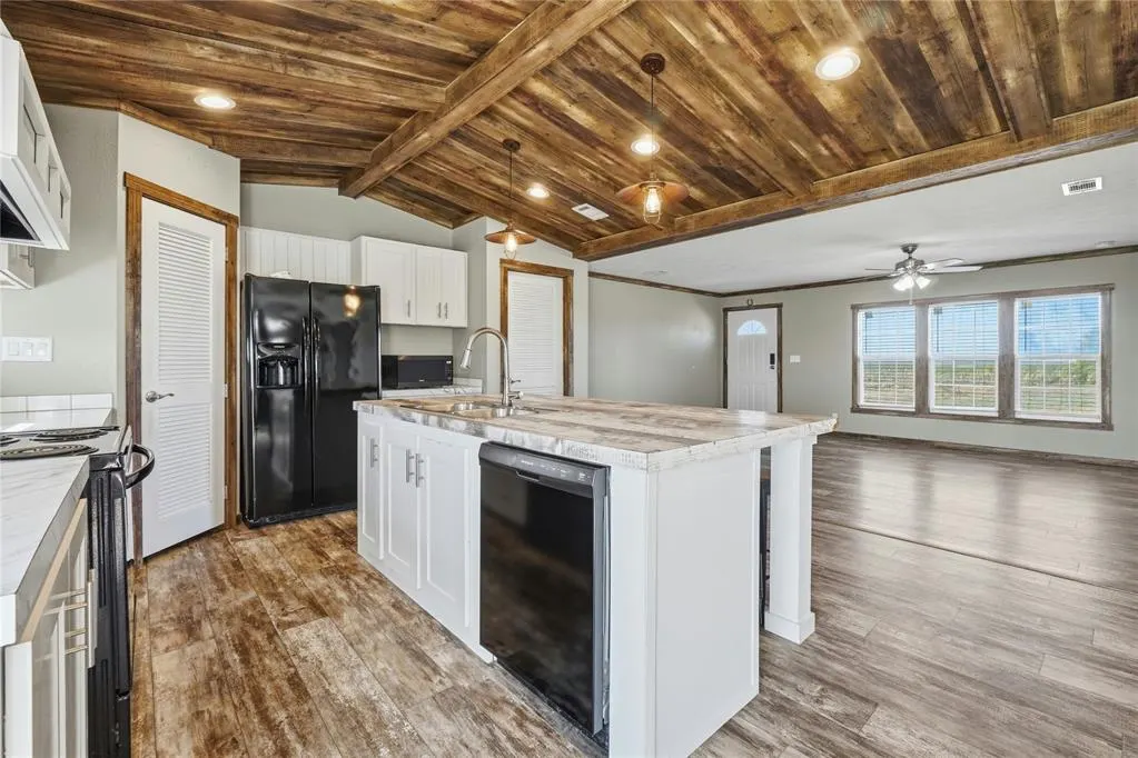 Photo 12 — 17620 County Road NS 213 Road, Tipton, OK 73570