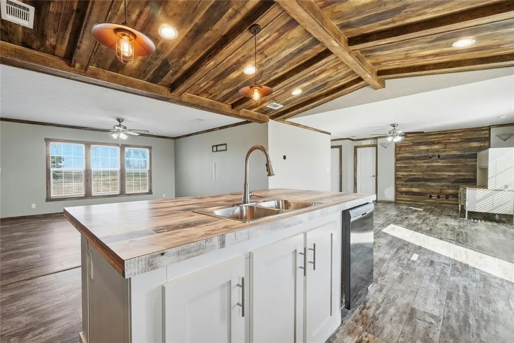 Photo 18 — 17620 County Road NS 213 Road, Tipton, OK 73570
