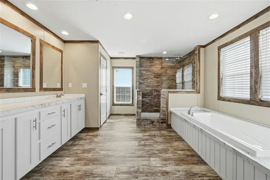 Photo 25 — 17620 County Road NS 213 Road, Tipton, OK 73570