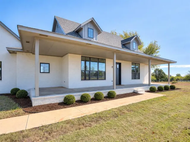 Photo 3 — 817 SW 16th Street, Newcastle, OK 73065