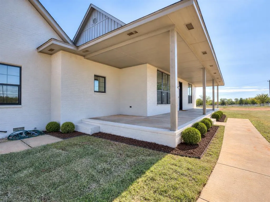 Photo 4 — 817 SW 16th Street, Newcastle, OK 73065