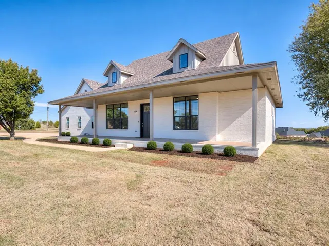 Photo 6 — 817 SW 16th Street, Newcastle, OK 73065