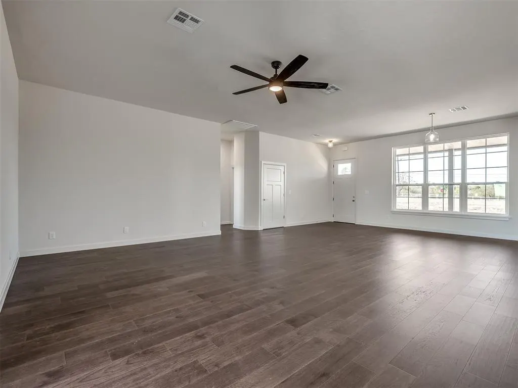 Photo 12 — 817 SW 16th Street, Newcastle, OK 73065