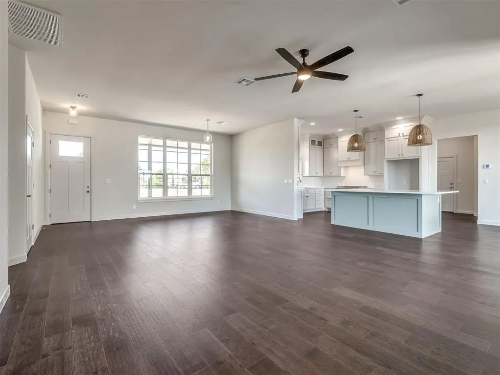 Photo 13 — 817 SW 16th Street, Newcastle, OK 73065