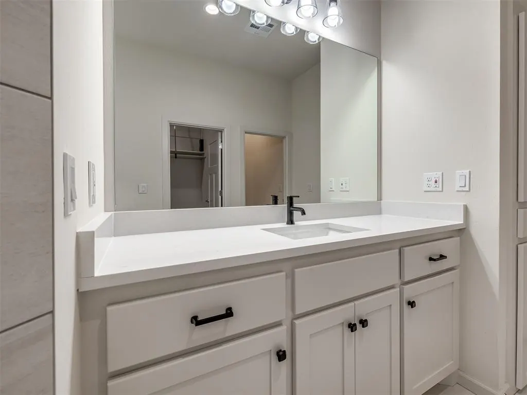 Photo 30 — 817 SW 16th Street, Newcastle, OK 73065