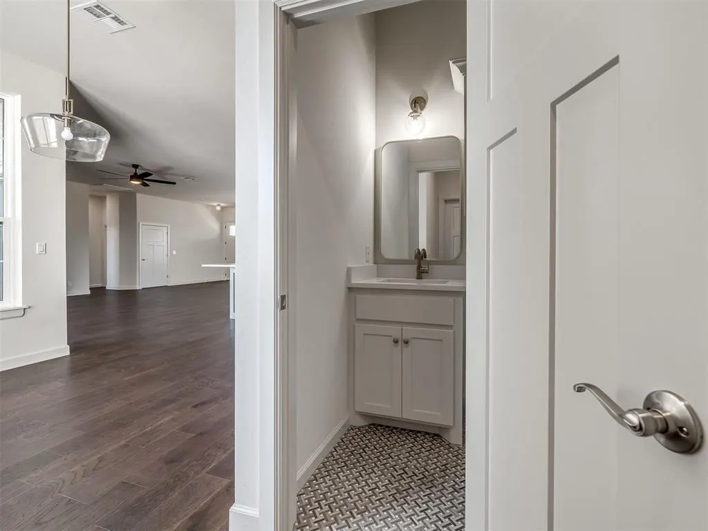 Photo 42 — 817 SW 16th Street, Newcastle, OK 73065
