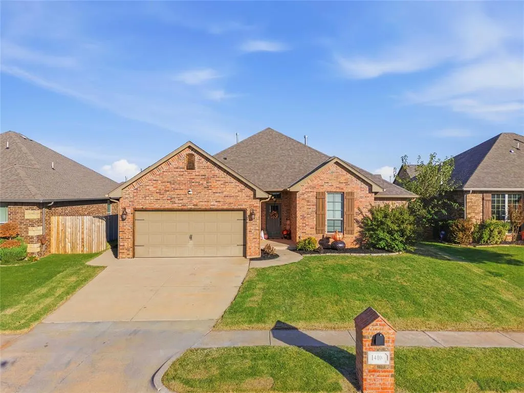 Front exterior — 14108 Georgian Way, Yukon, OK 73099