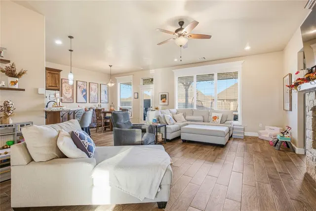 Photo 6 — 14108 Georgian Way, Yukon, OK 73099