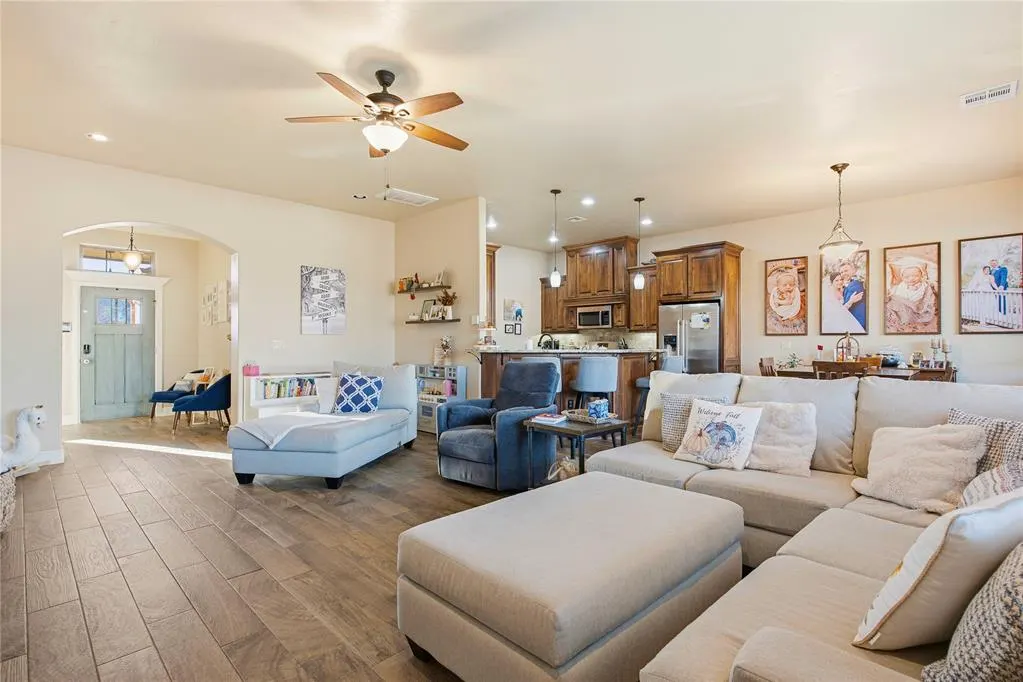 Photo 7 — 14108 Georgian Way, Yukon, OK 73099