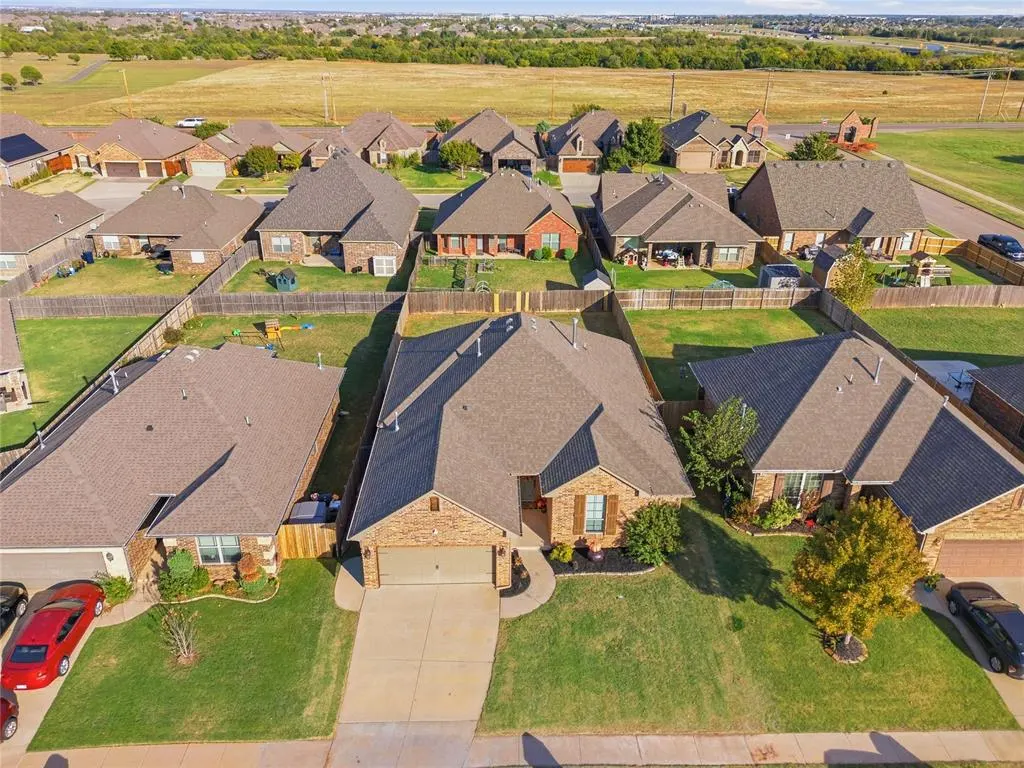 Photo 29 — 14108 Georgian Way, Yukon, OK 73099