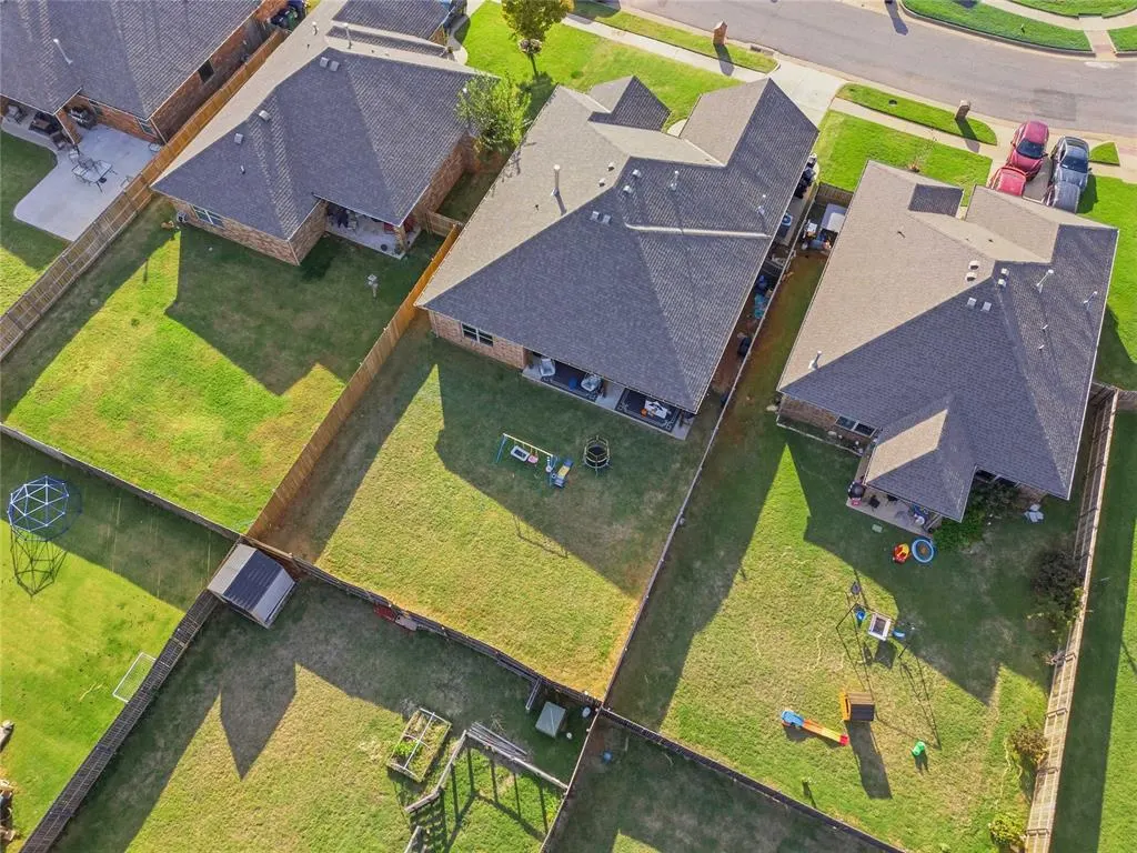 Photo 31 — 14108 Georgian Way, Yukon, OK 73099