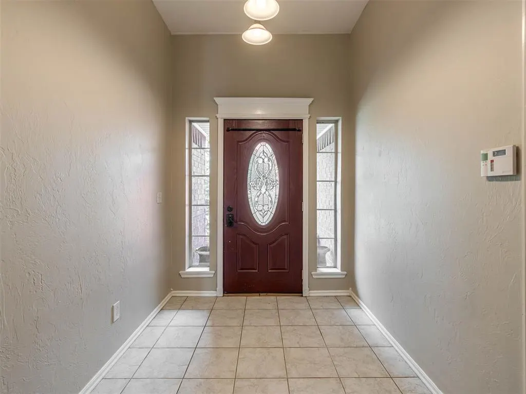 Photo 3 — 1085 Pioneer Road, Tuttle, OK 73089