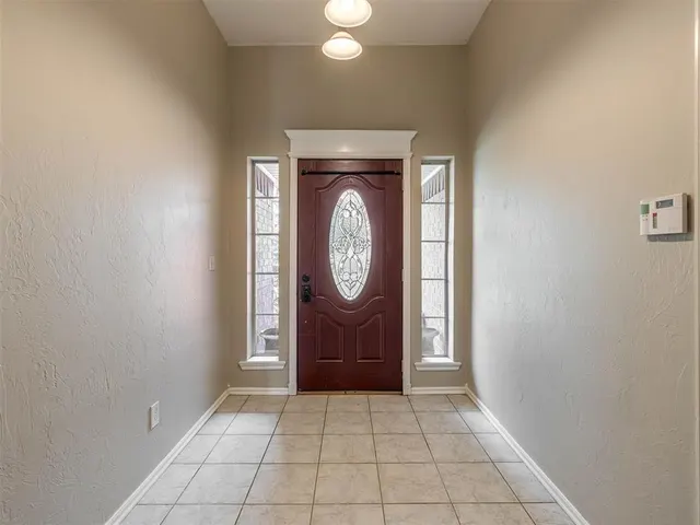 Photo 3 — 1085 Pioneer Road, Tuttle, OK 73089