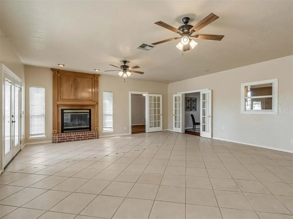 Photo 13 — 1085 Pioneer Road, Tuttle, OK 73089