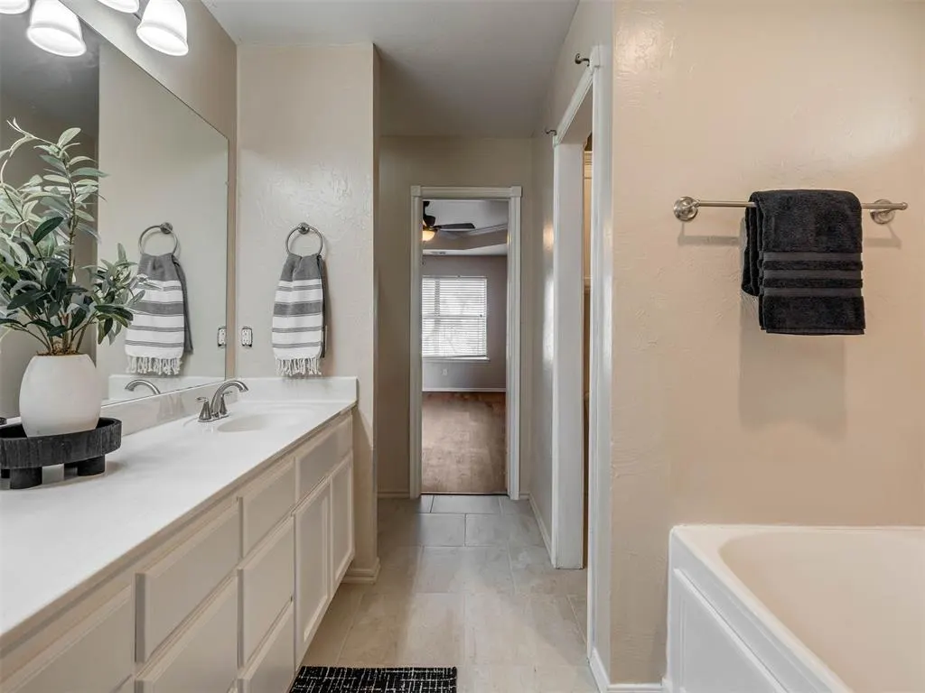 Photo 20 — 1085 Pioneer Road, Tuttle, OK 73089