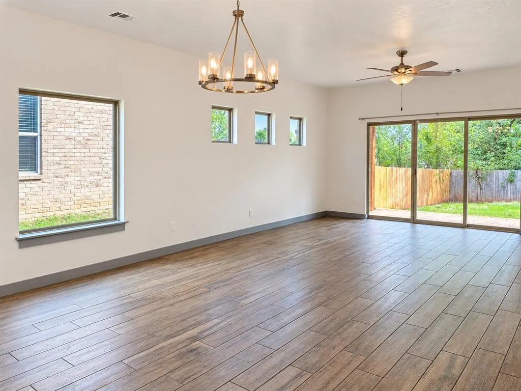 Photo 20 — 200 E 6th Street, Arcadia, OK 73007