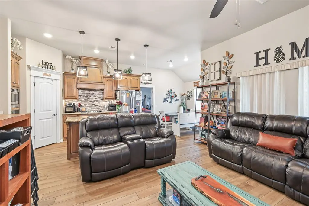Photo 8 — 18816 Autumn Grove Drive, Edmond, OK 73012