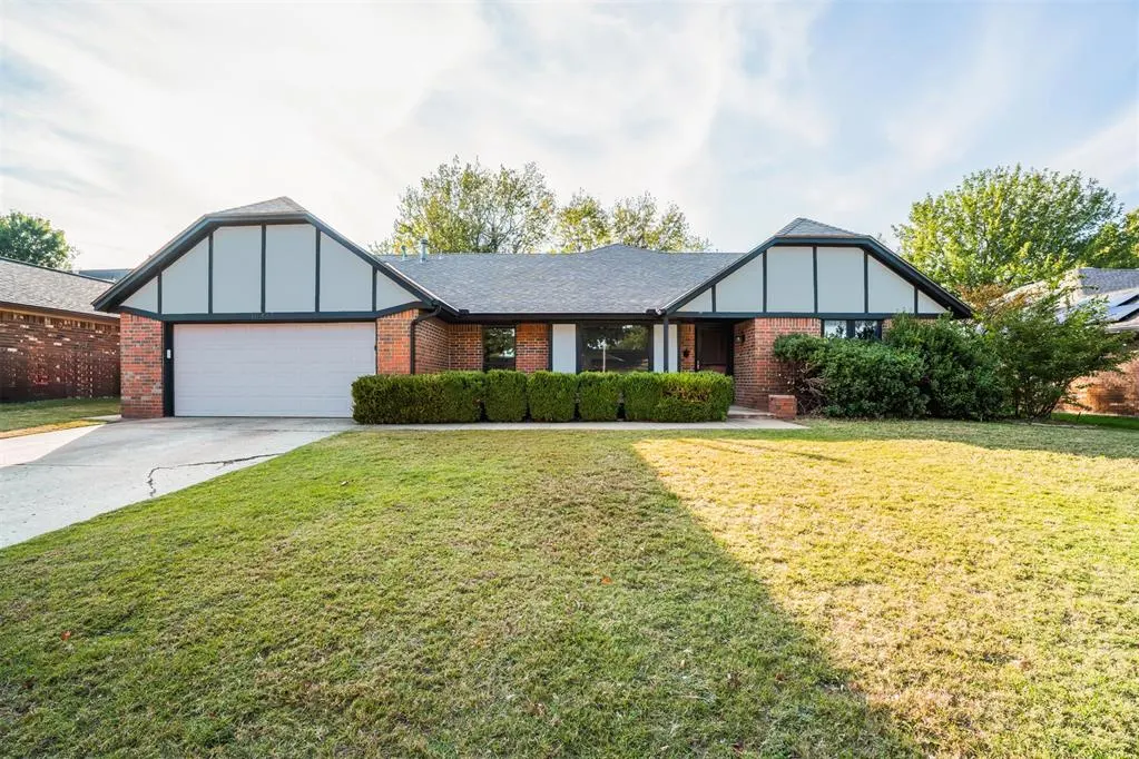 Photo 3 — 10417 Falcon Place, Oklahoma City, OK 73162