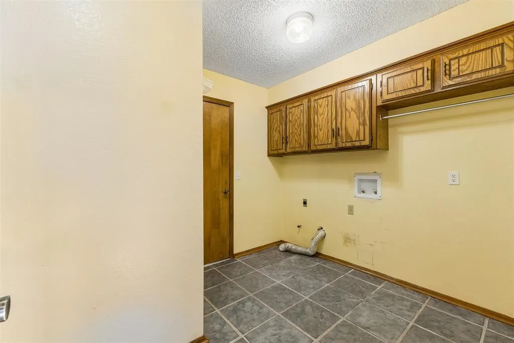 Photo 43 — 10417 Falcon Place, Oklahoma City, OK 73162