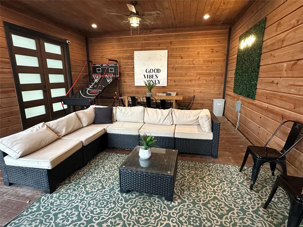 Photo 5 — 742 Scrub Oak Trail, Broken Bow, OK 74728