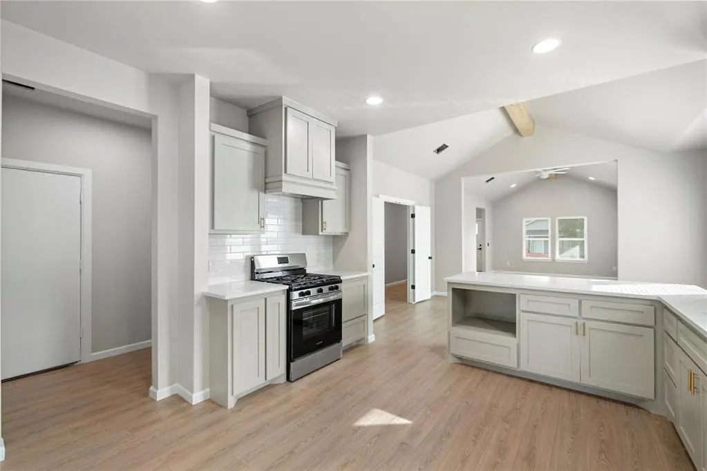 Photo 16 — 1425 NE 9th Street, Oklahoma City, OK 73117