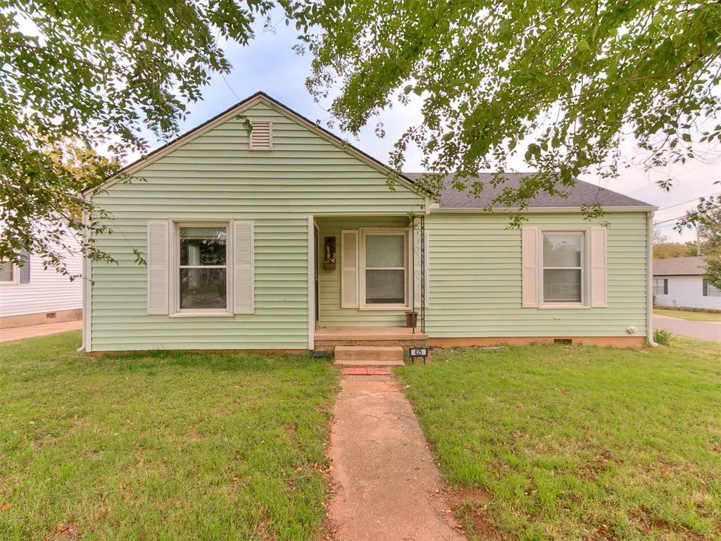 Front exterior — 425 S 9th Street, Yukon, OK 73099