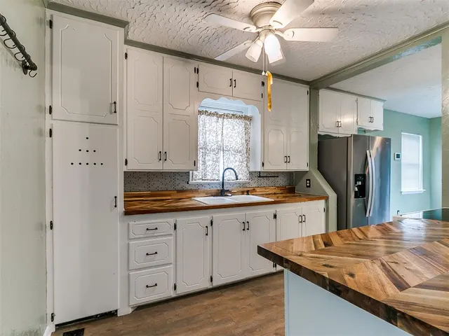 Photo 8 — 425 S 9th Street, Yukon, OK 73099