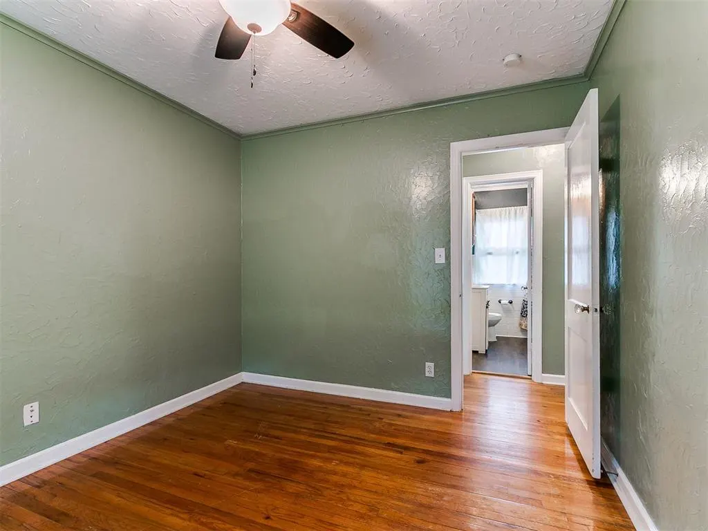 Photo 14 — 425 S 9th Street, Yukon, OK 73099