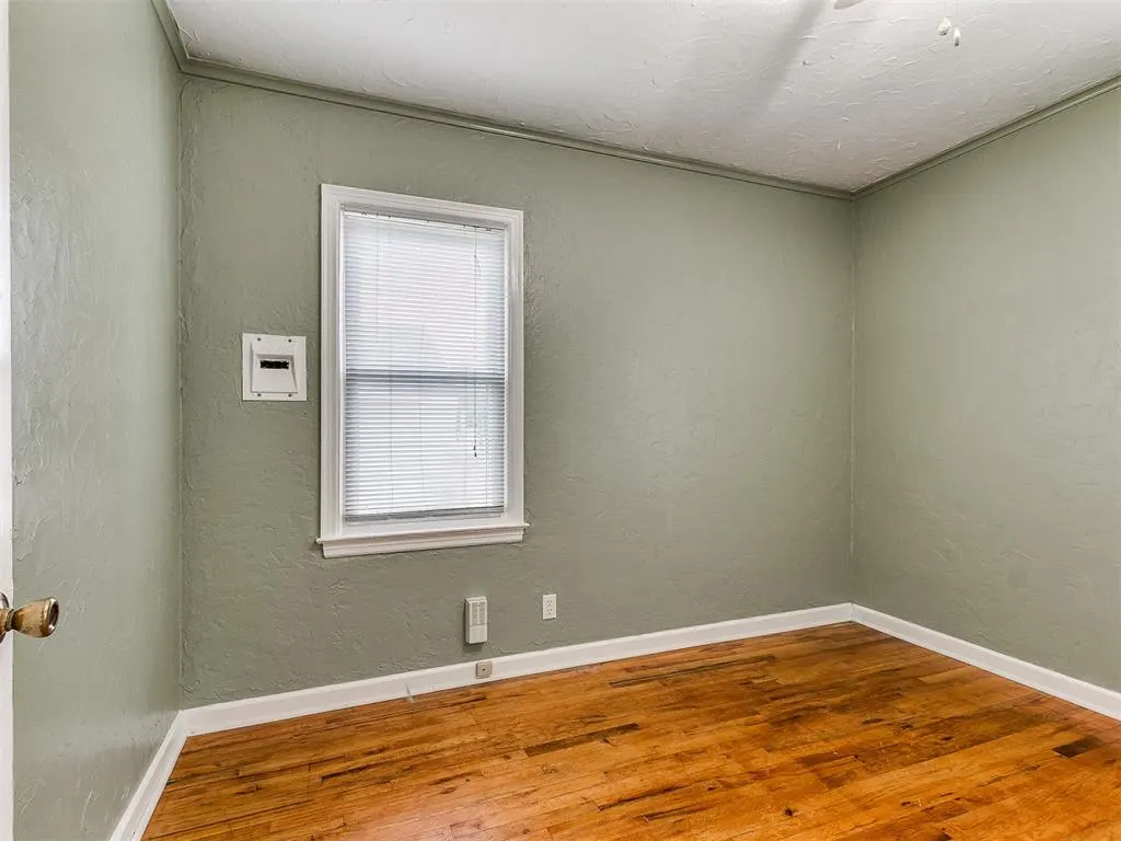 Photo 16 — 425 S 9th Street, Yukon, OK 73099