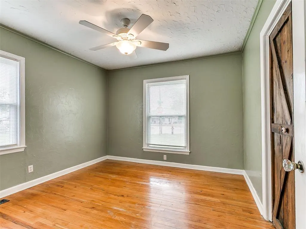 Photo 18 — 425 S 9th Street, Yukon, OK 73099