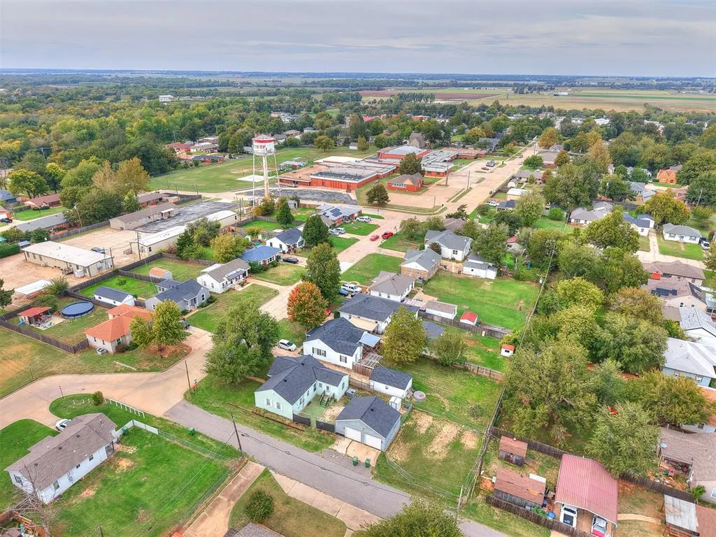 Photo 26 — 425 S 9th Street, Yukon, OK 73099